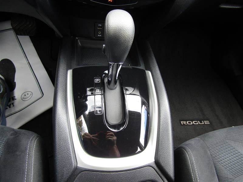 Used 2016 Nissan Rogue S image 22