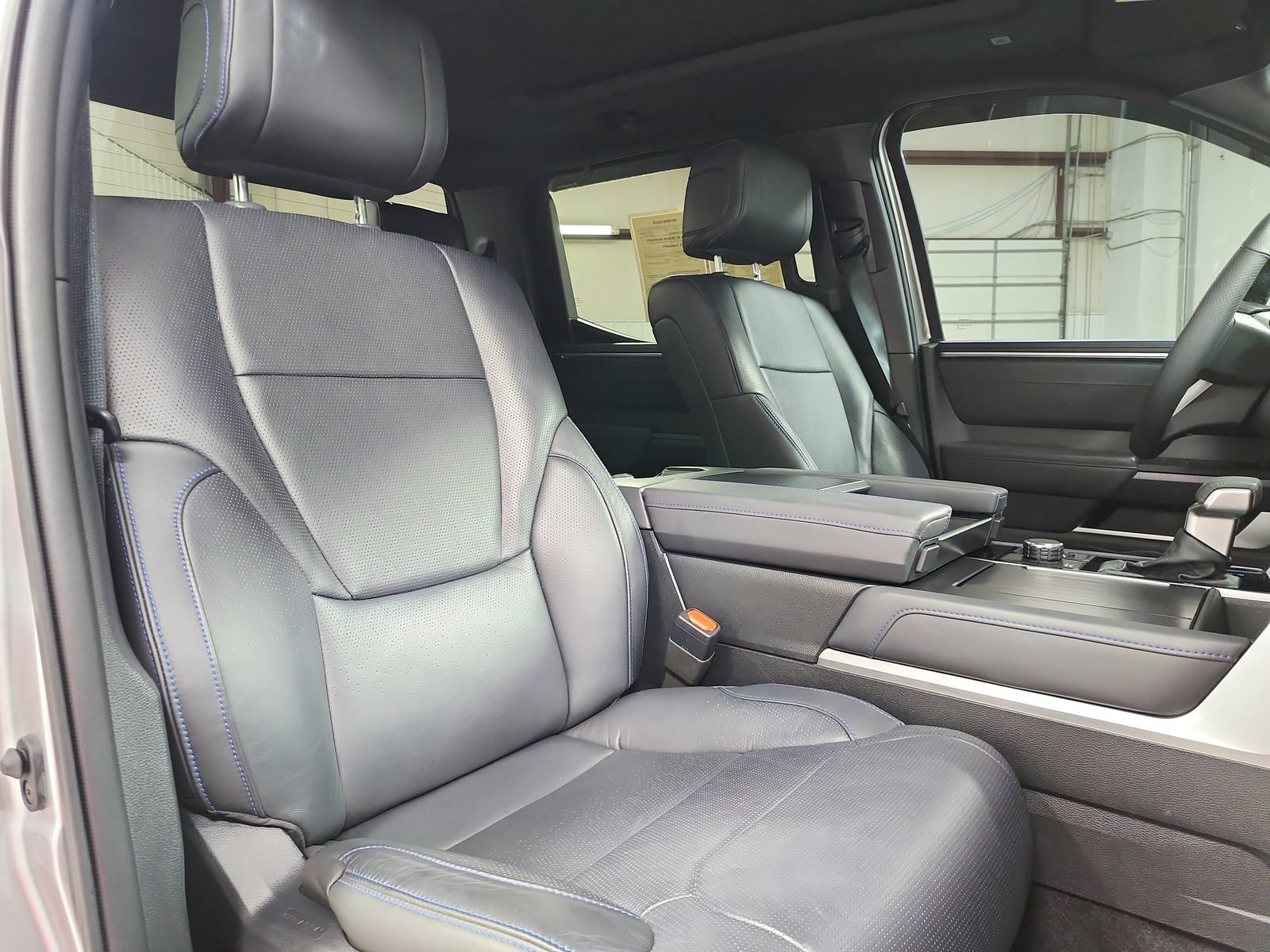 Used 2025 Toyota Tundra Platinum AWD/4WD image 41