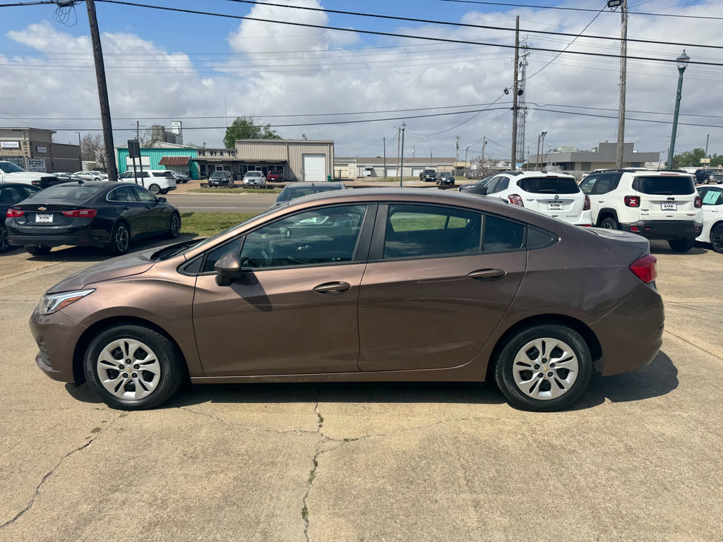 Used 2019 Chevrolet Cruze LS image 2