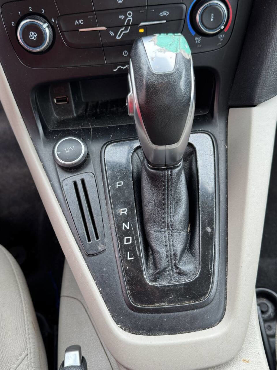 Used 2016 Ford Focus SE image 18