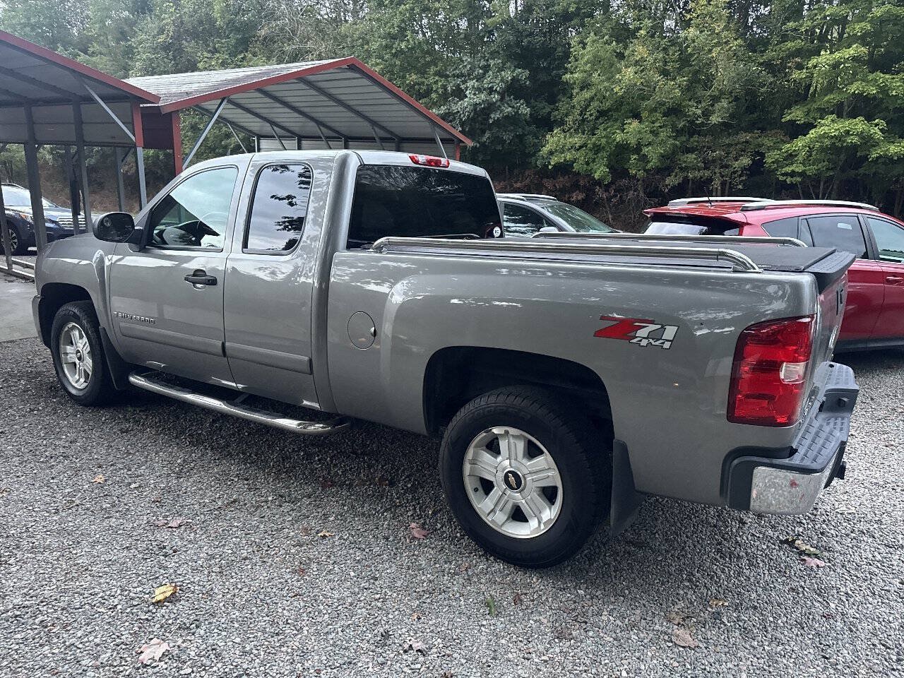 Used 2007 Chevrolet Silverado 1500 LT w/ 1LT Convenience Package AWD/4WD image 13
