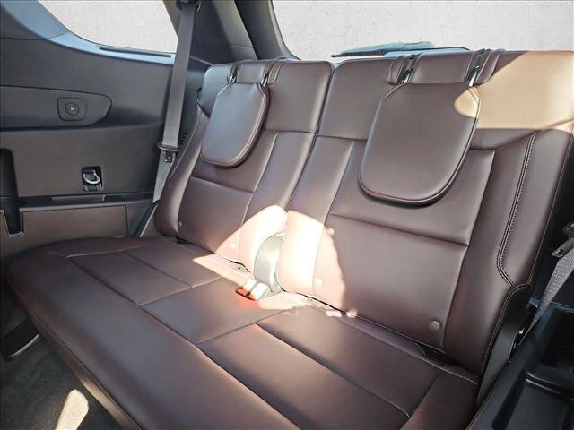 Used 2025 Ford Explorer Platinum RWD image 21