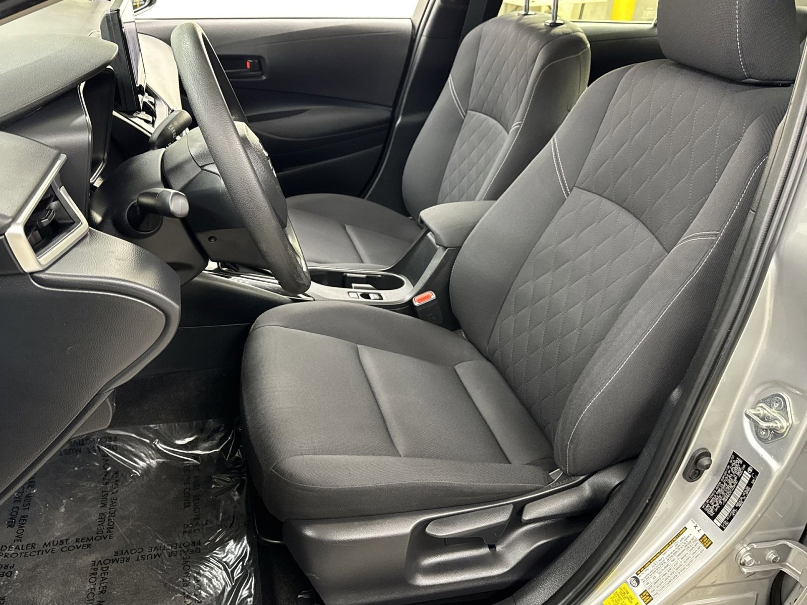 Used 2023 Toyota Corolla LE image 4