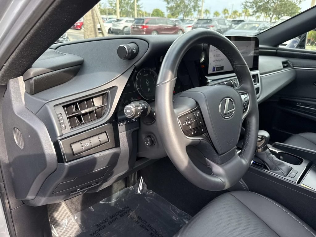 Used 2025 Lexus ES 350 w/ Premium Package FWD image 23