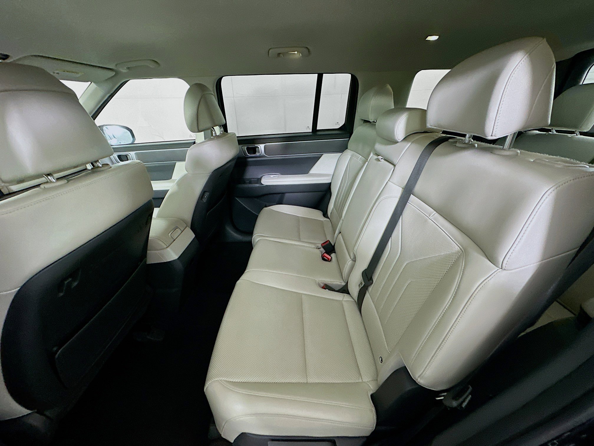 Used 2024 Hyundai Santa Fe SEL FWD image 26