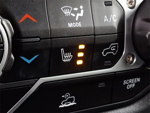 Used 2025 Jeep Wrangler Sahara image 28