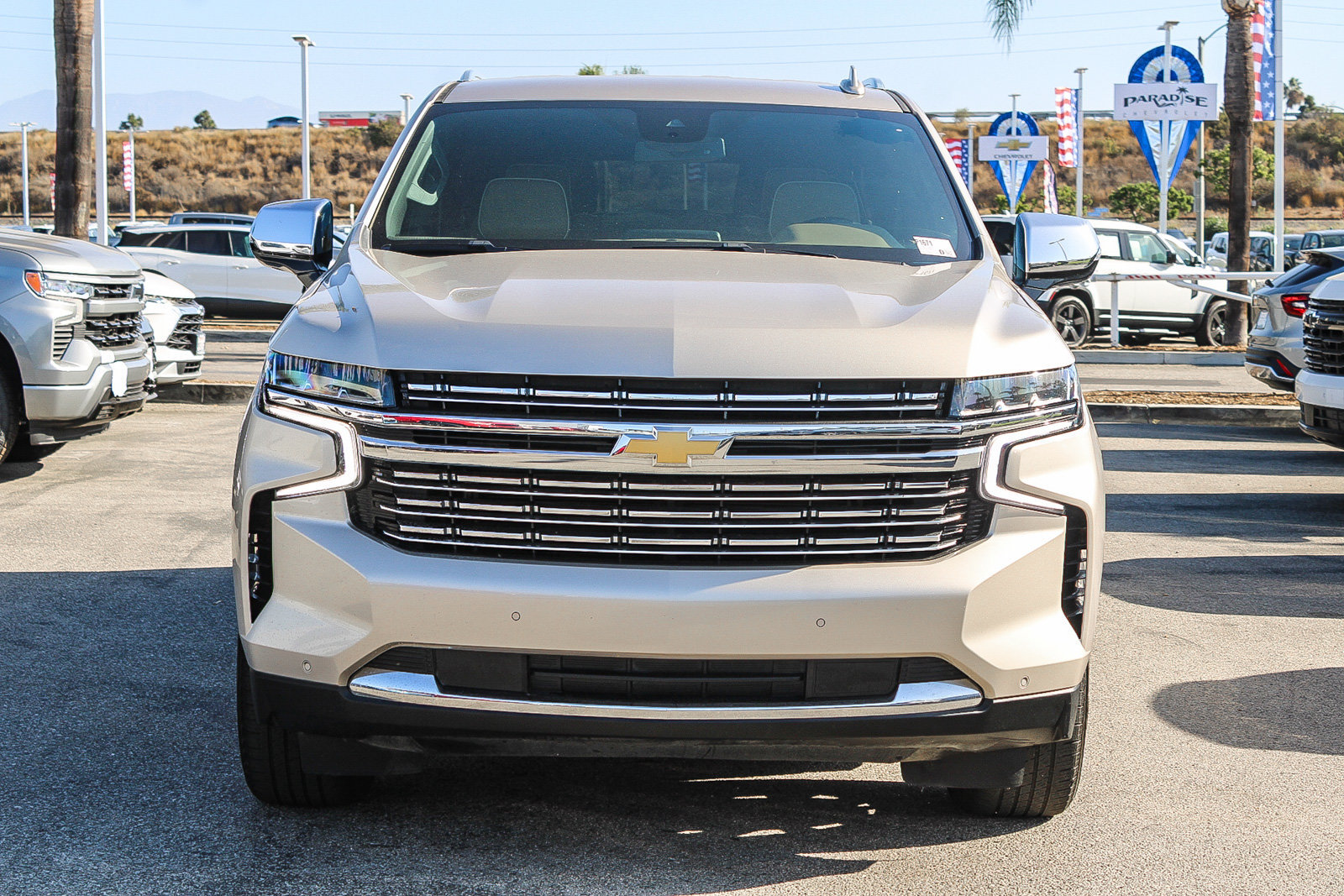 Used 2024 Chevrolet Suburban Premier RWD image 2