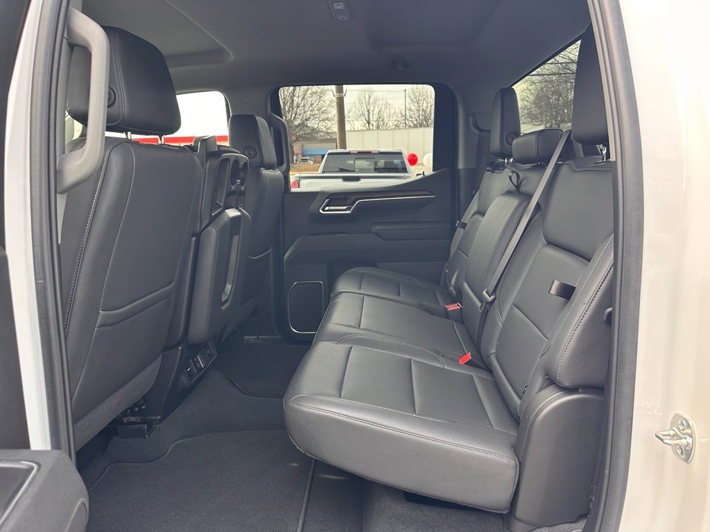 Used 2025 GMC Sierra 1500 SLT AWD/4WD image 18
