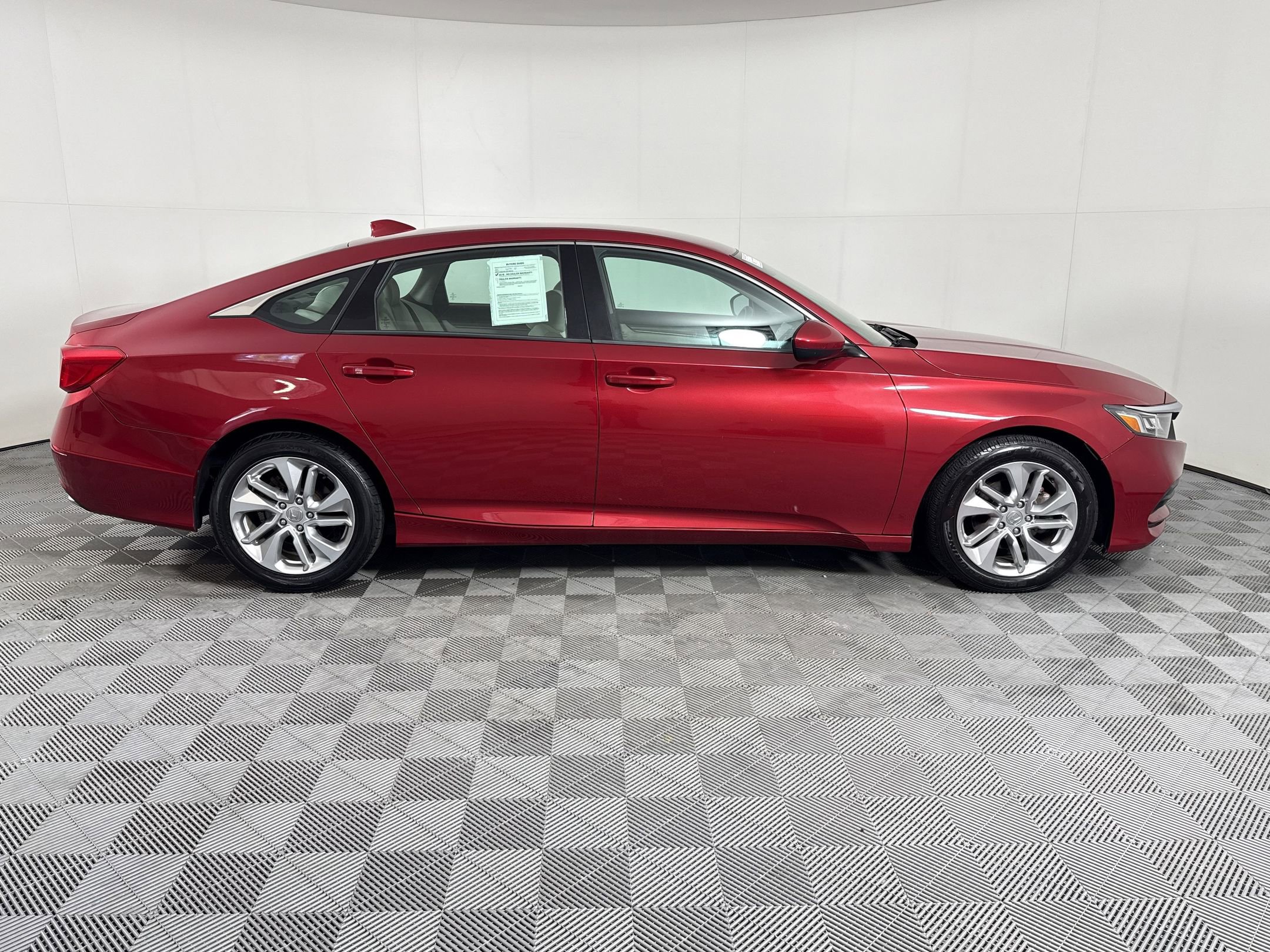 Used 2018 Honda Accord LX image 8
