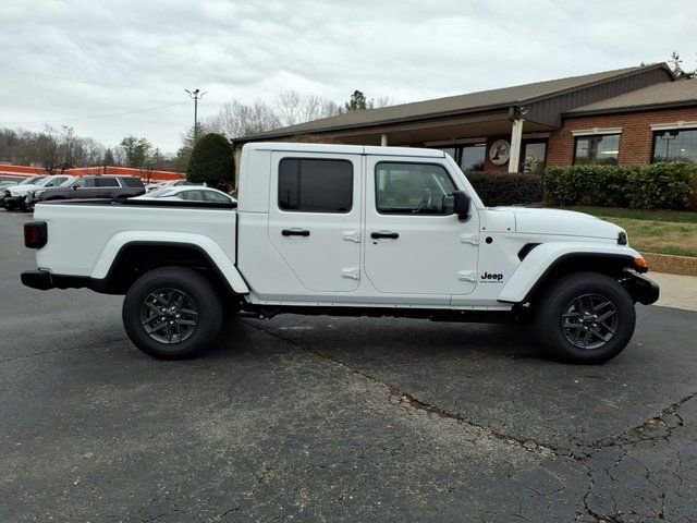 New 2026 Jeep Gladiator Sport image 2