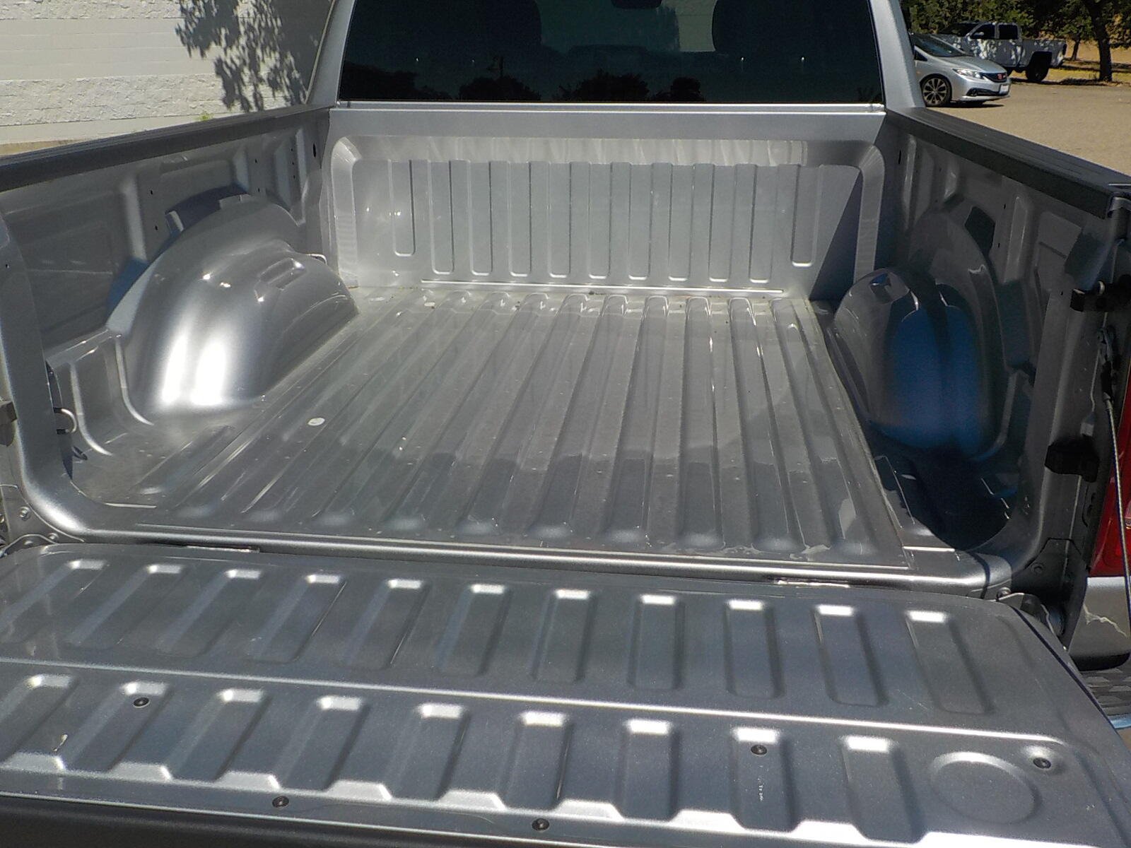 Used 2024 RAM 1500 Laramie AWD/4WD image 17