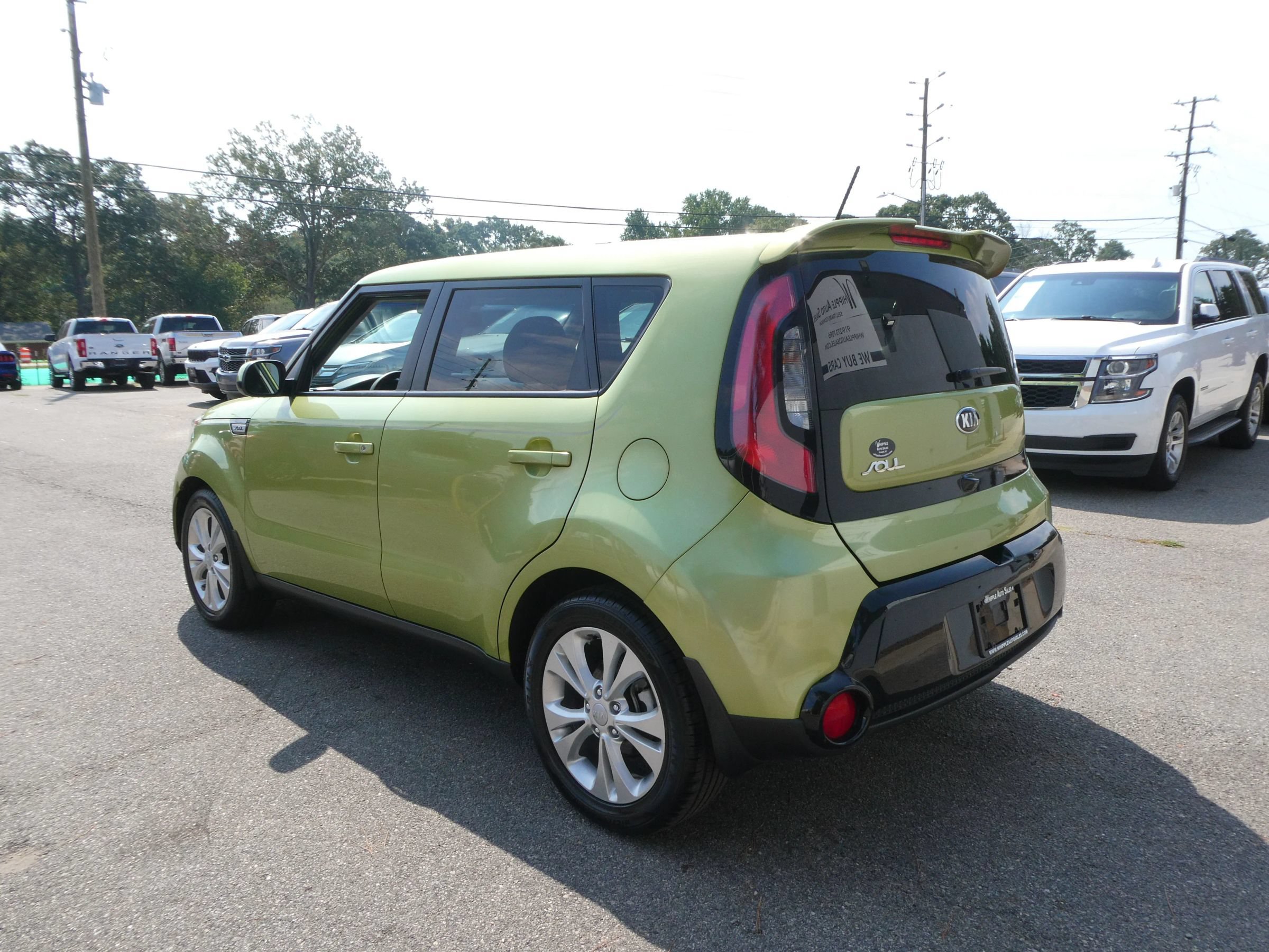 Used 2016 Kia Soul + FWD image 8
