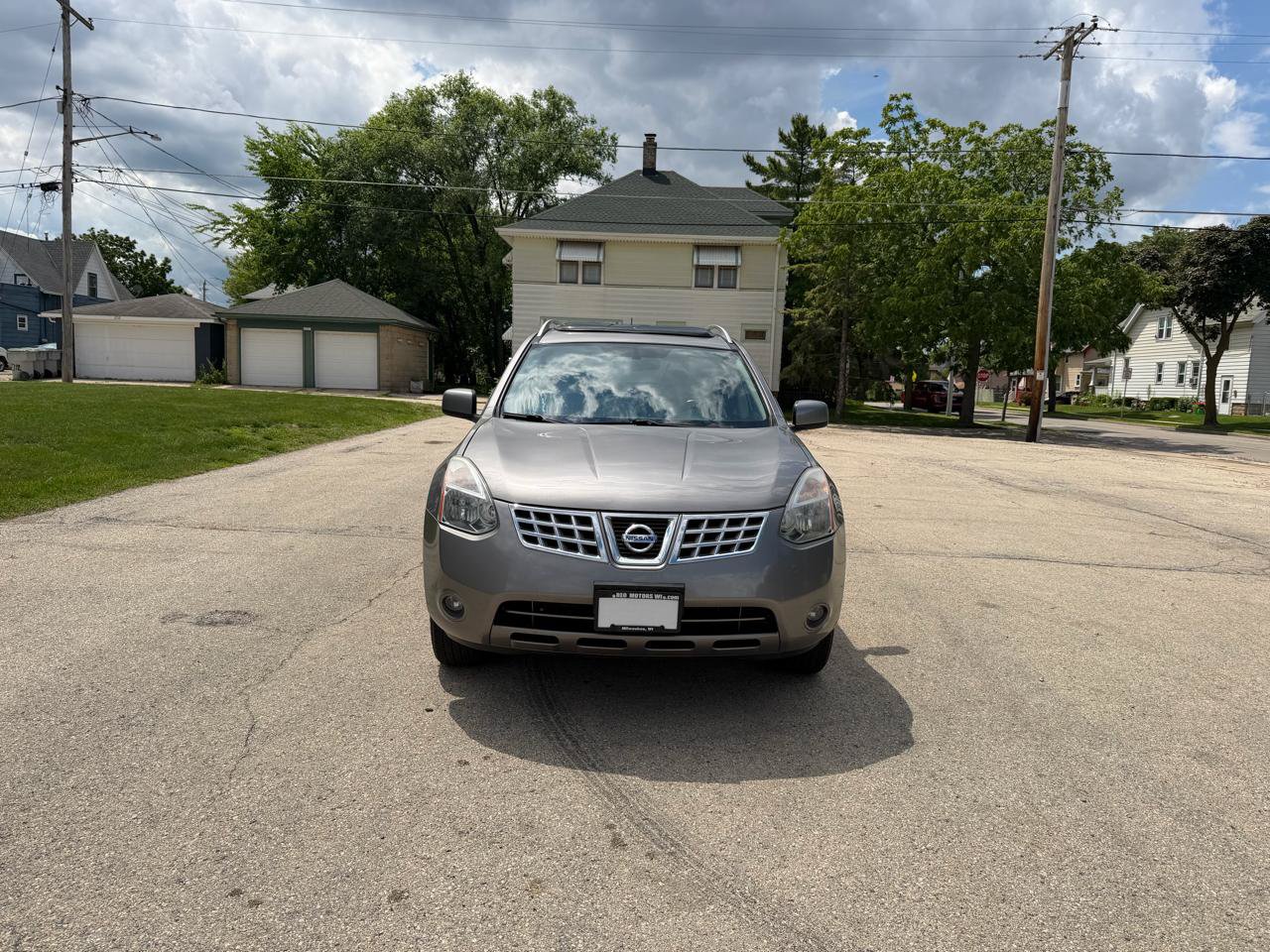 Used 2010 Nissan Rogue SL w/ Leather Pkg FWD image 2