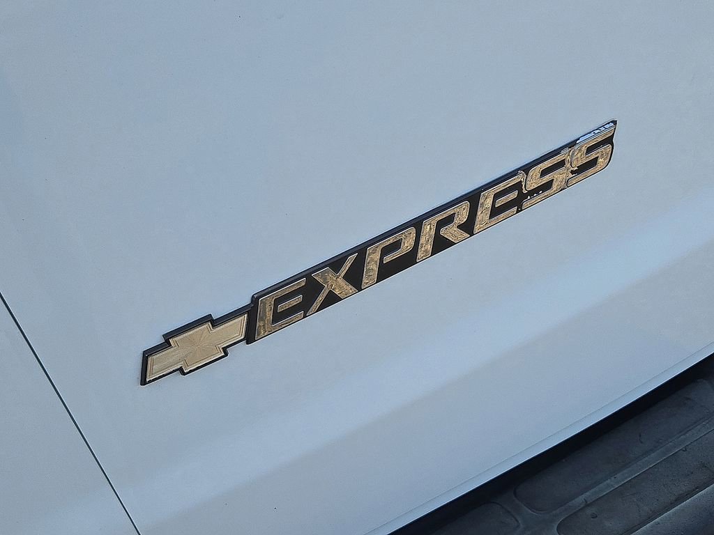 Used 2019 Chevrolet Express 3500 LT w/ LT Preferred Equipment Group image 12