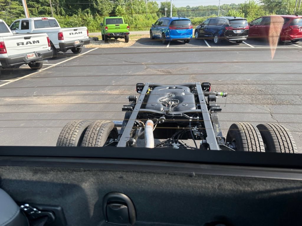 New 2026 RAM 3500 Tradesman AWD/4WD image 34
