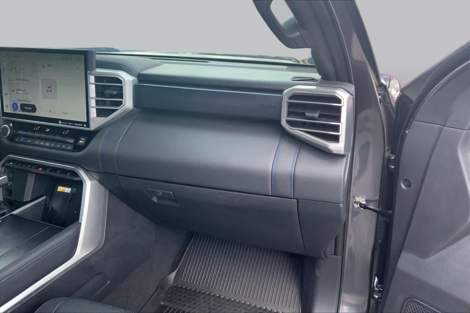 Used 2024 Toyota Tundra Platinum AWD/4WD image 19