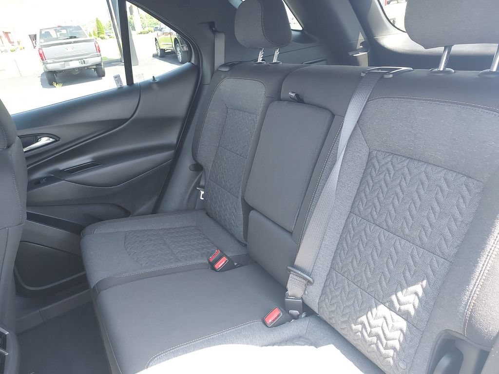 Used 2024 Chevrolet Equinox LT FWD image 27
