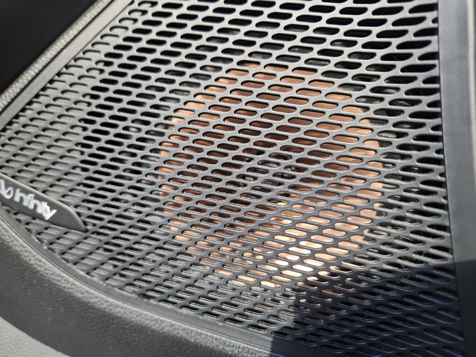 Used 2018 Hyundai Santa Fe Limited image 28