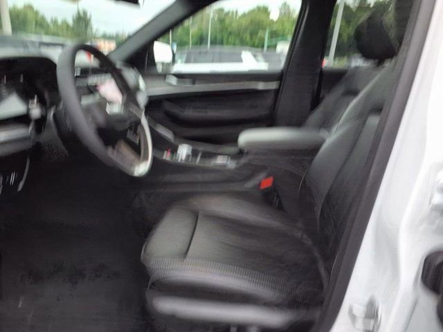 New 2025 Jeep Grand Cherokee Limited w/ Black Appearance Package image 5