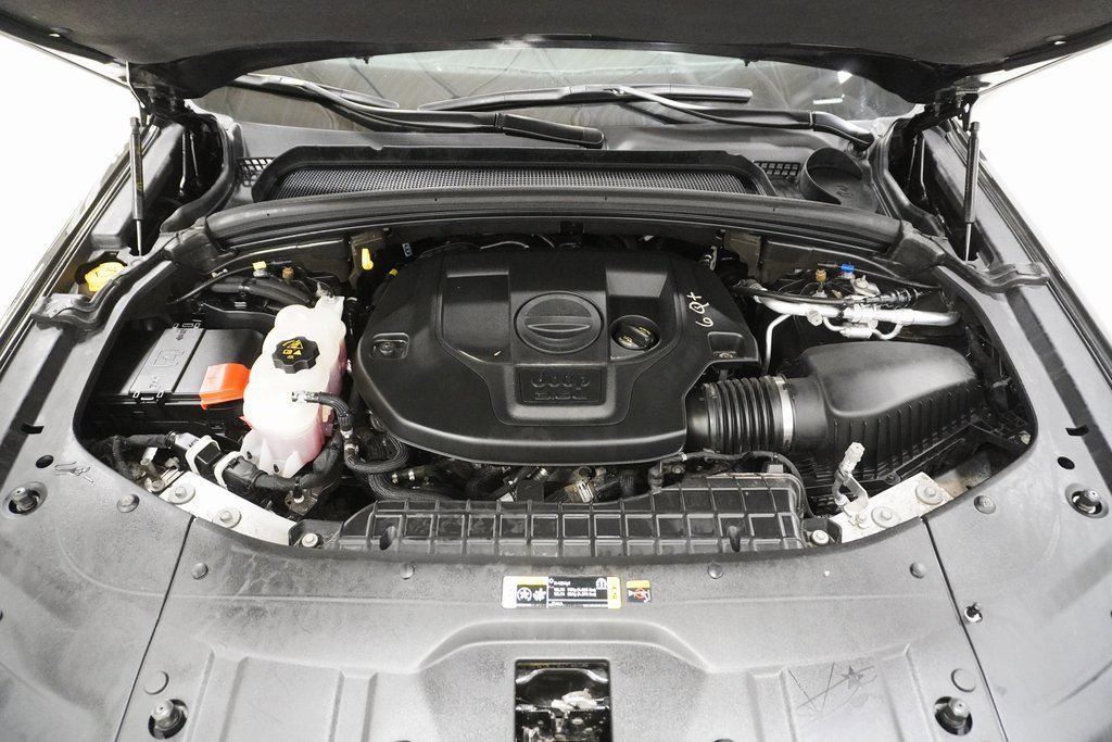 Certified 2022 Jeep Grand Cherokee L Overland w/ MOPAR Finishing Package image 9