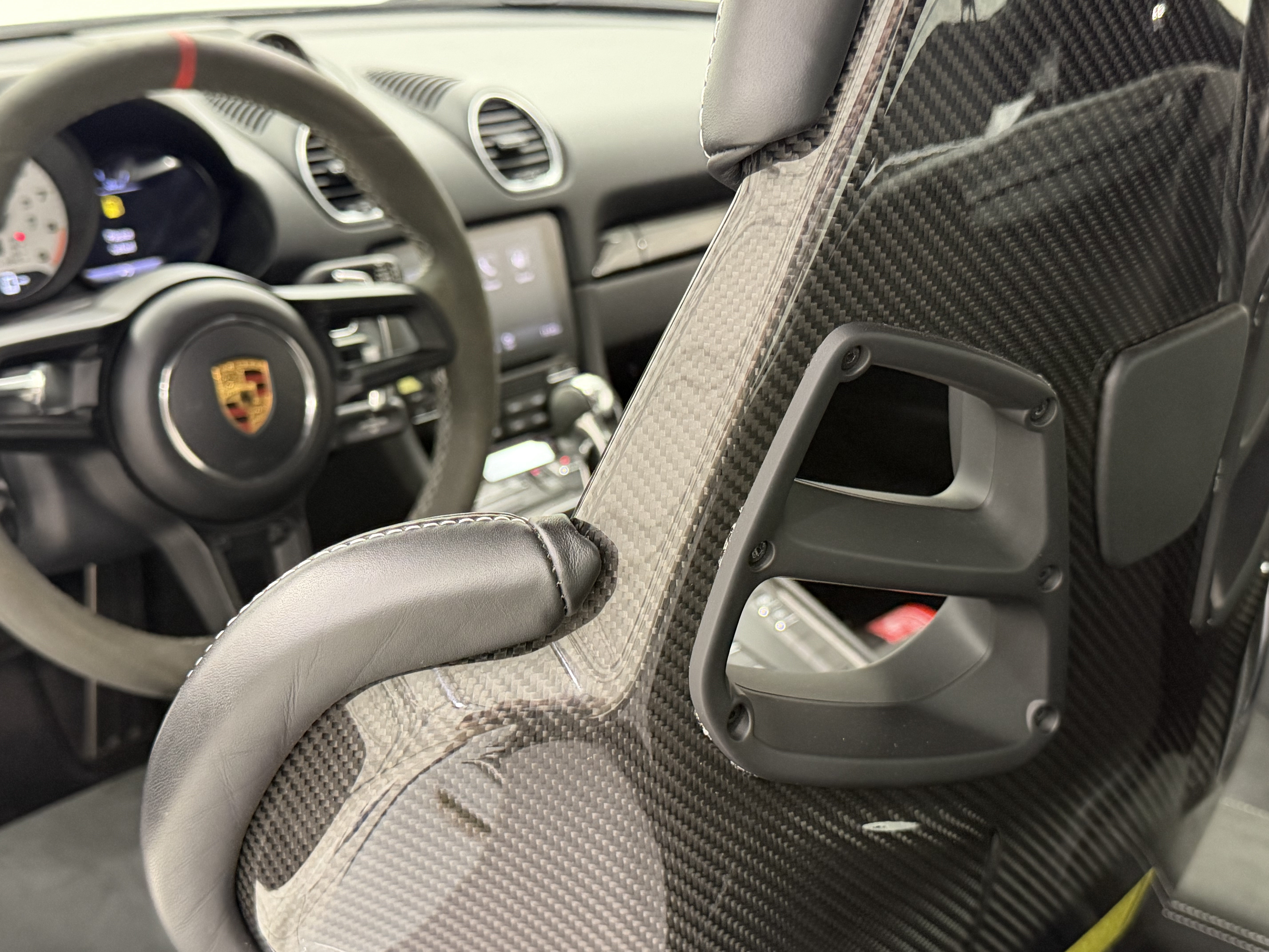 Certified 2022 Porsche 718 Cayman GT4 RWD image 23