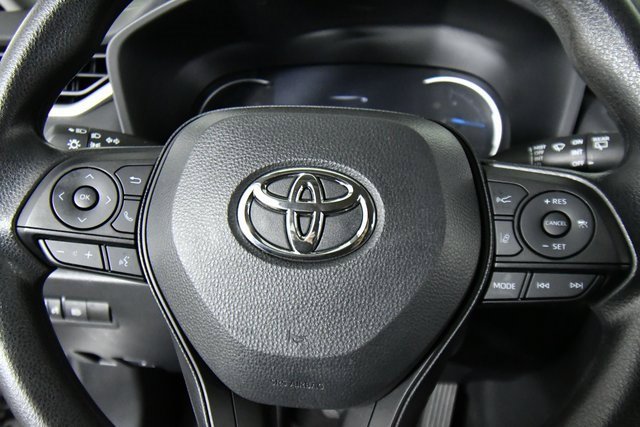 Used 2023 Toyota RAV4 LE image 2
