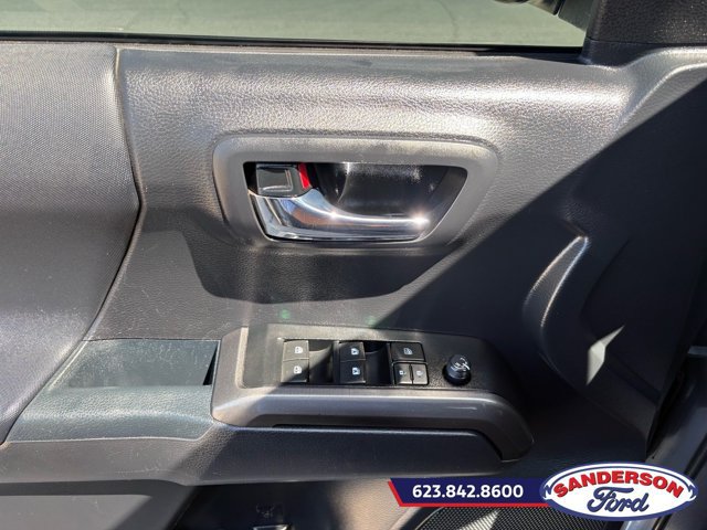 Used 2021 Toyota Tacoma TRD Off-Road w/ Technology Package AWD/4WD image 11