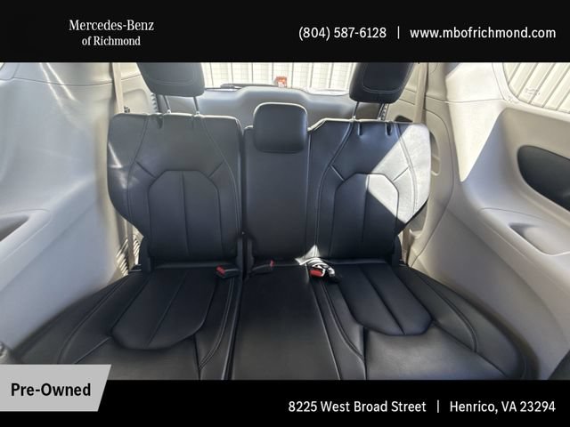 Used 2024 Chrysler Pacifica Touring-L FWD image 17