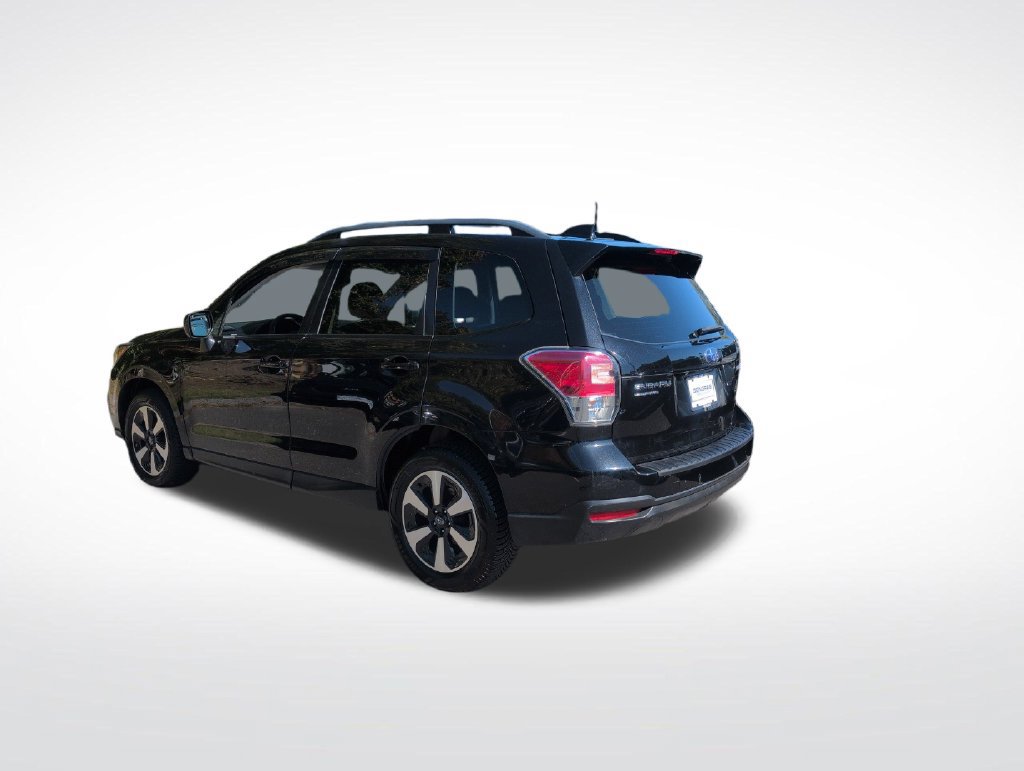 Used 2018 Subaru Forester 2.5i Premium w/ All-Weather Package AWD/4WD image 6