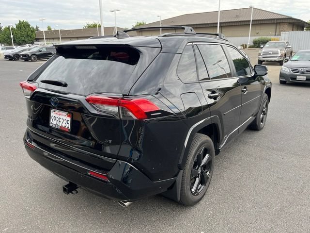 Used 2024 Toyota RAV4 SE w/ Weather & Moonroof Package AWD/4WD image 5