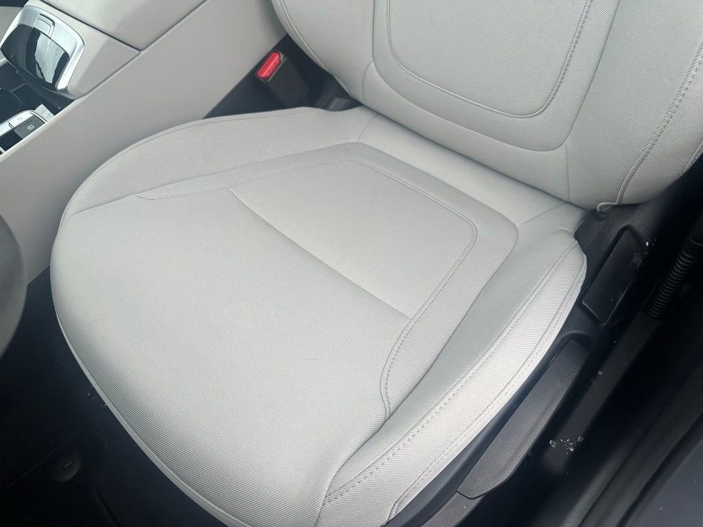 Certified 2025 Hyundai Tucson SE image 24
