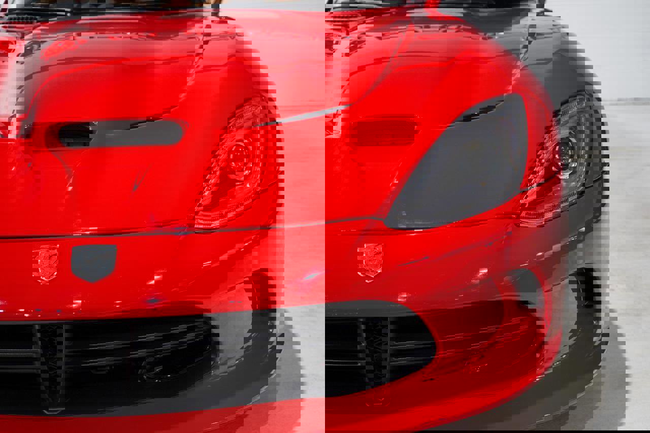 Used 2013 SRT Viper GTS w/ GTS Laguna Interior Pkg image 28