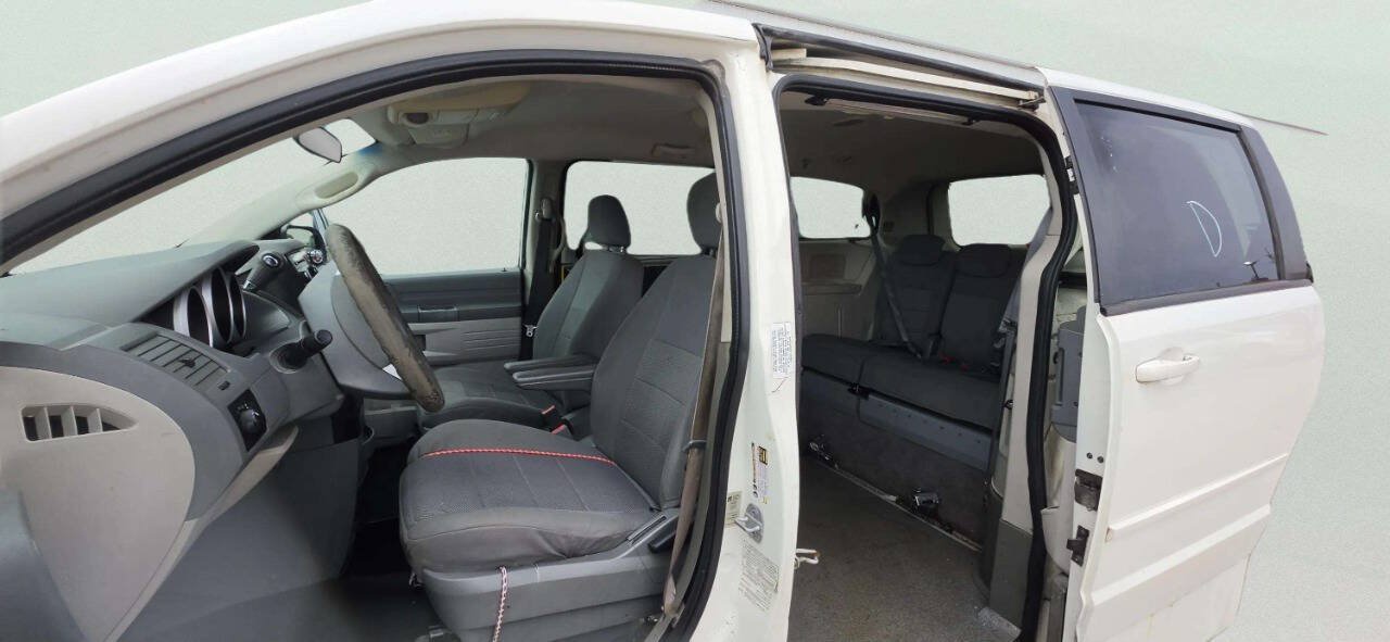 Used 2009 Dodge Grand Caravan SE w/ Climate Group FWD image 7
