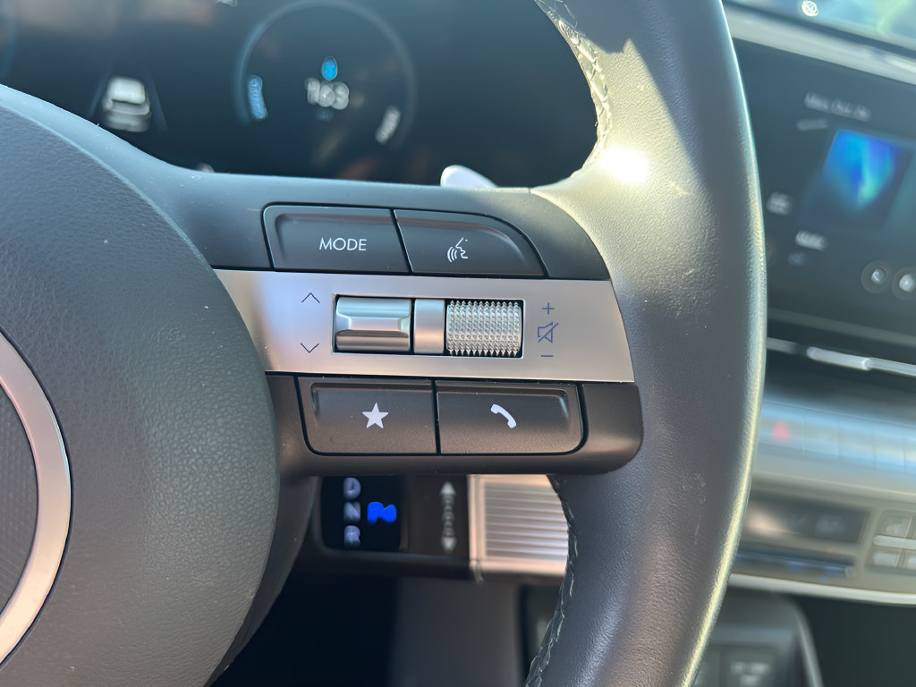 Used 2024 Hyundai Kona SEL FWD image 22