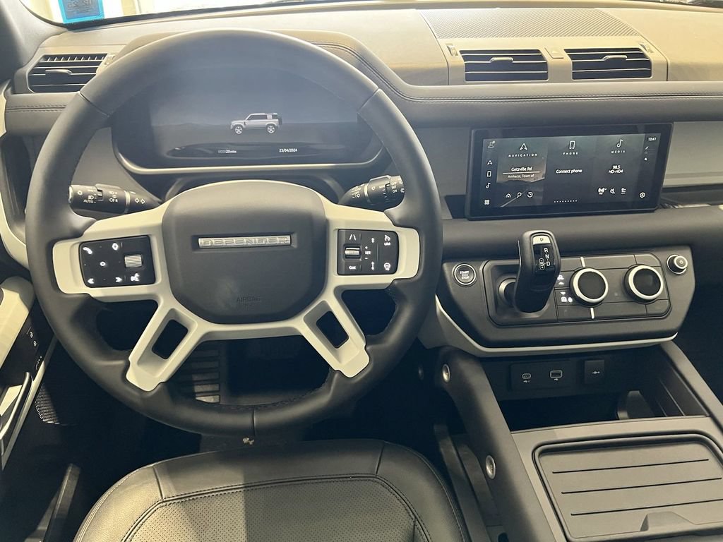 New 2024 Land Rover Defender 110 S AWD/4WD image 17
