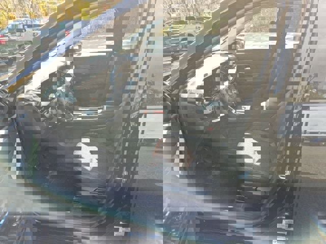 New 2026 Nissan Kicks SR w/ Cold Weather Package image 16