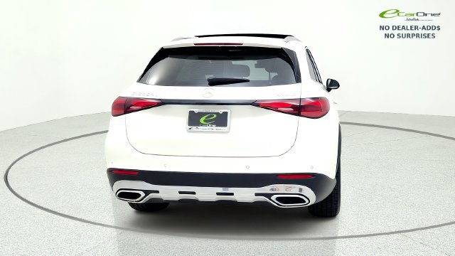 Used 2025 Mercedes-Benz GLC 350e 4MATIC image 8