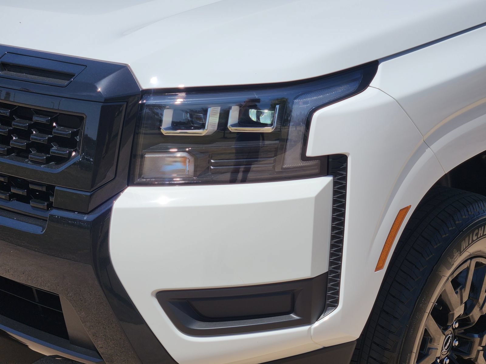New 2026 Nissan Frontier SV w/ All-Weather Content Package AWD/4WD image 9