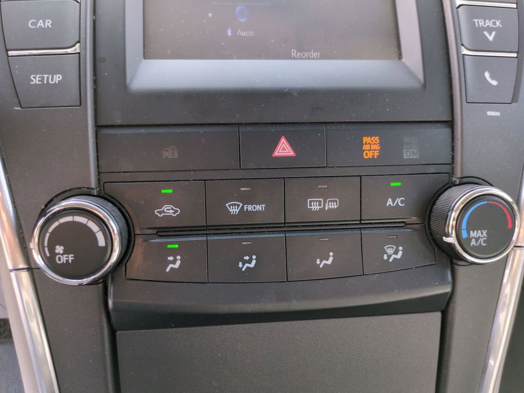 Used 2017 Toyota Camry LE FWD image 25