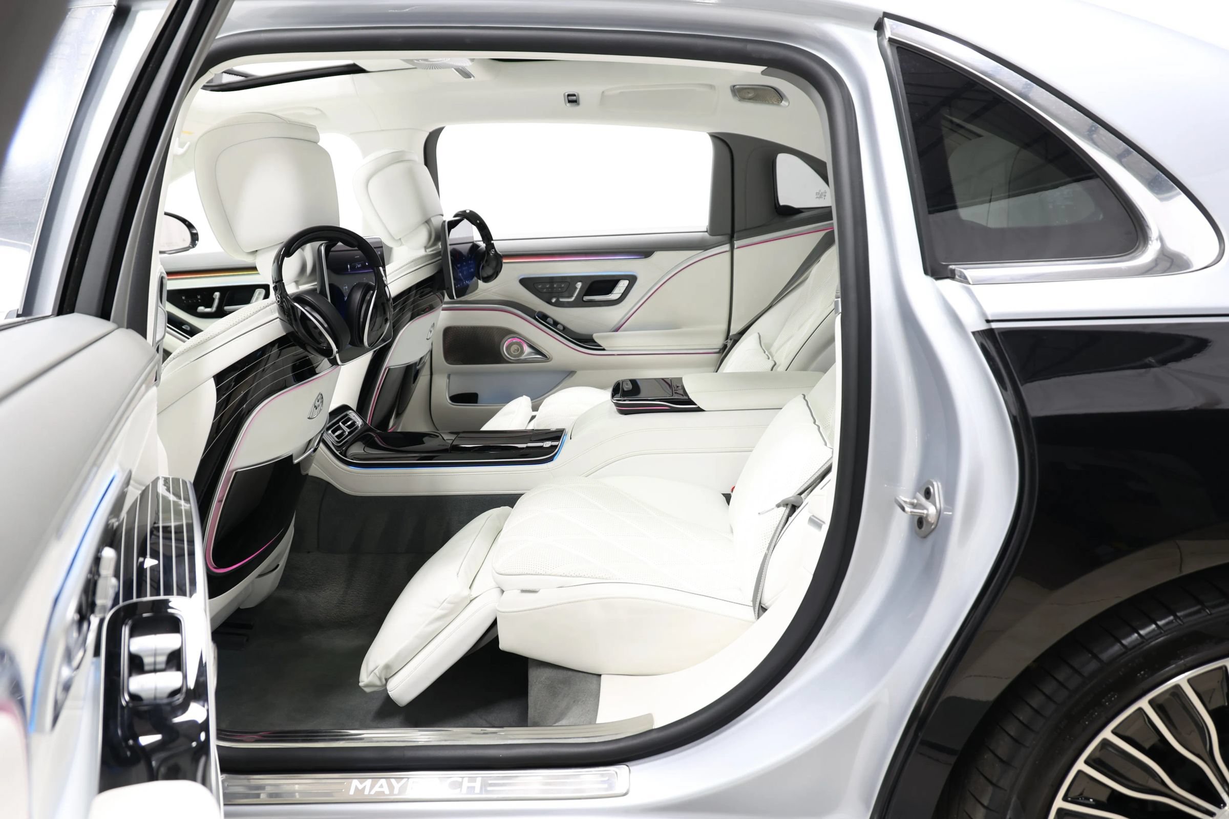 Used 2023 Mercedes-Benz Maybach S 580 4MATIC image 68