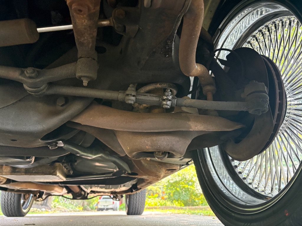 Used 1992 Cadillac Brougham RWD image 26