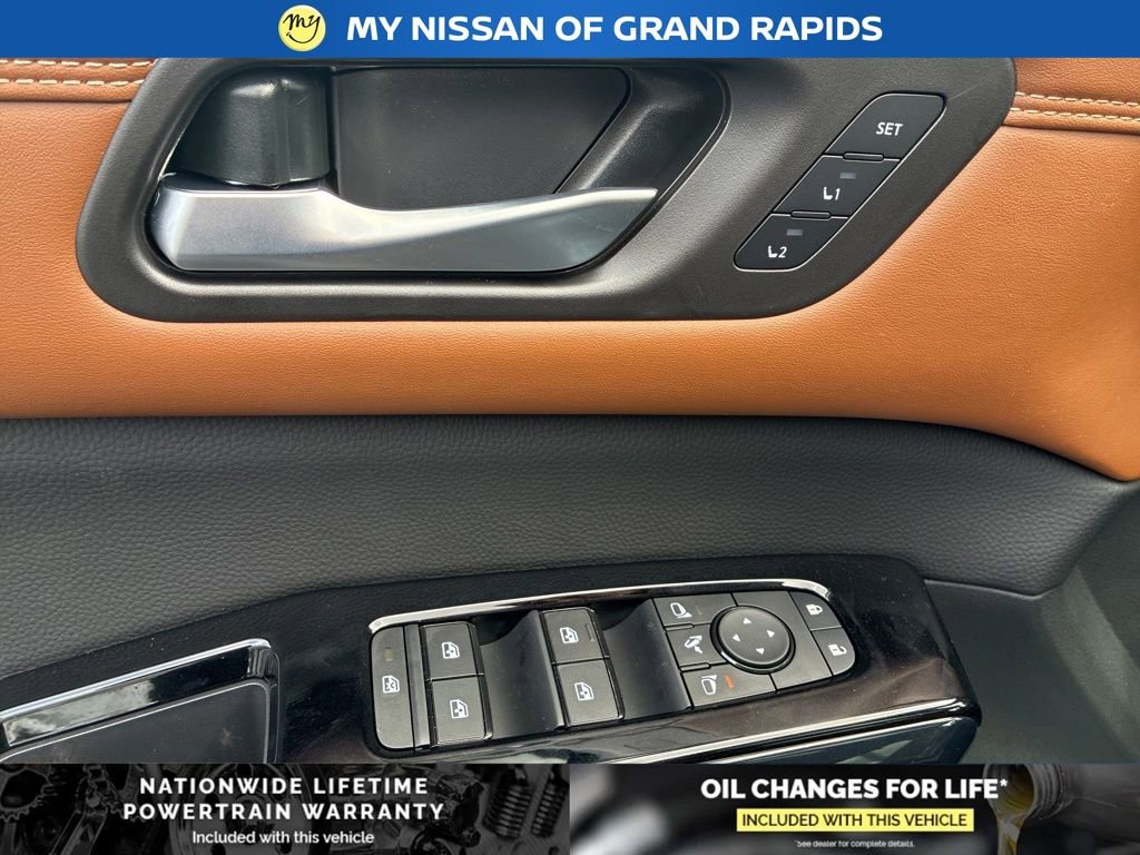 New 2026 Nissan Pathfinder Platinum image 13