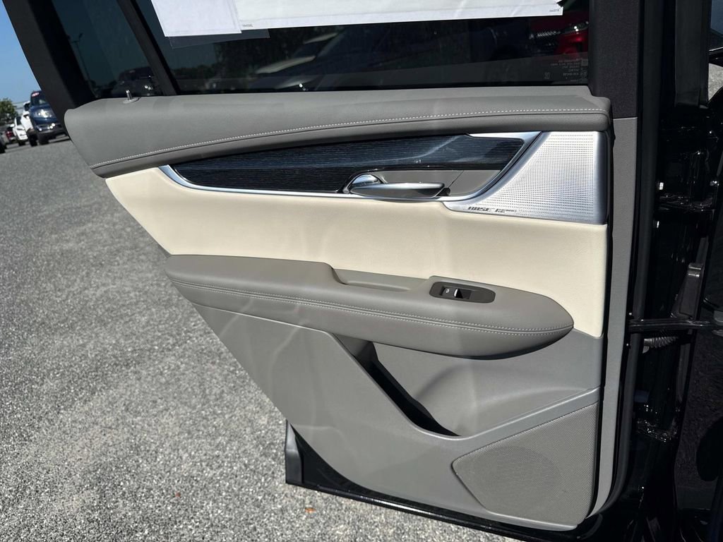New 2025 Cadillac XT6 Premium Luxury w/ Technology Package image 13