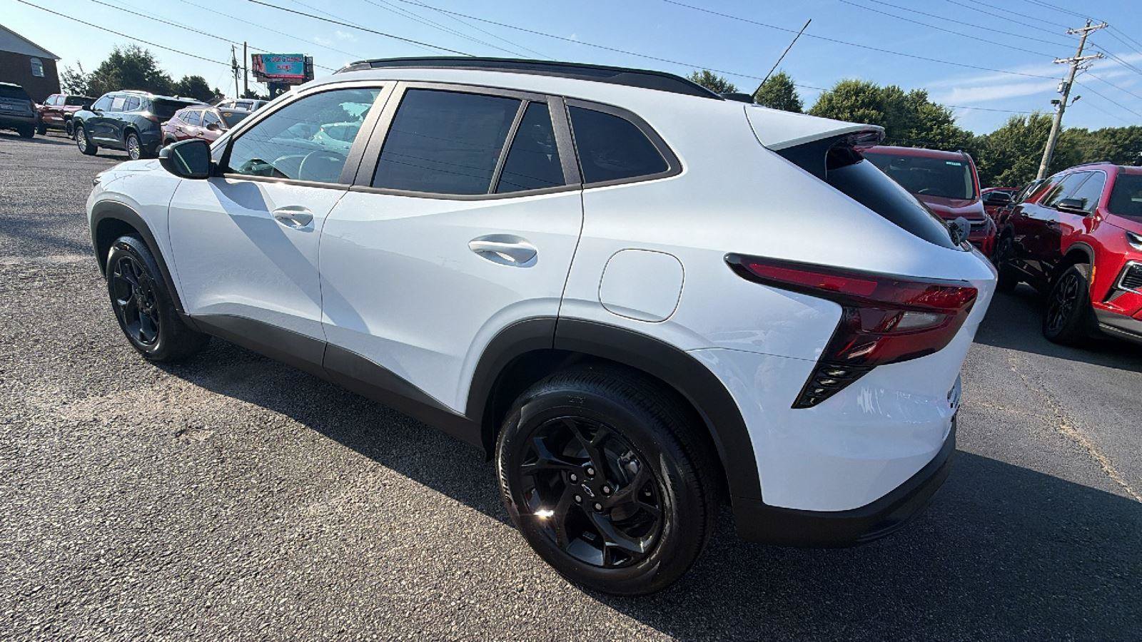 New 2026 Chevrolet Trax LT w/ Driver Confidence Package FWD image 9