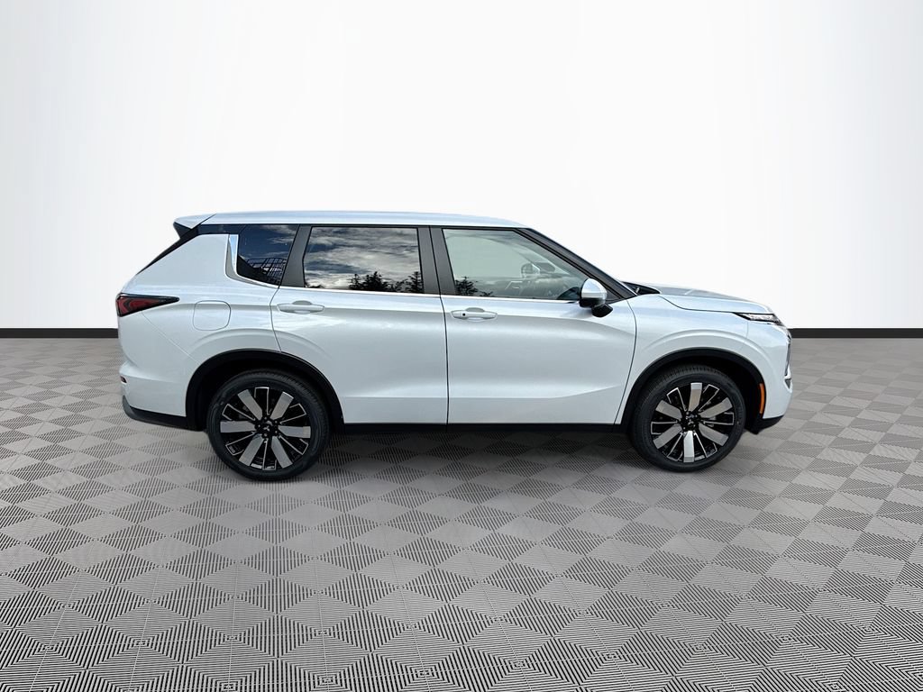 New 2026 Mitsubishi Outlander SE FWD image 8