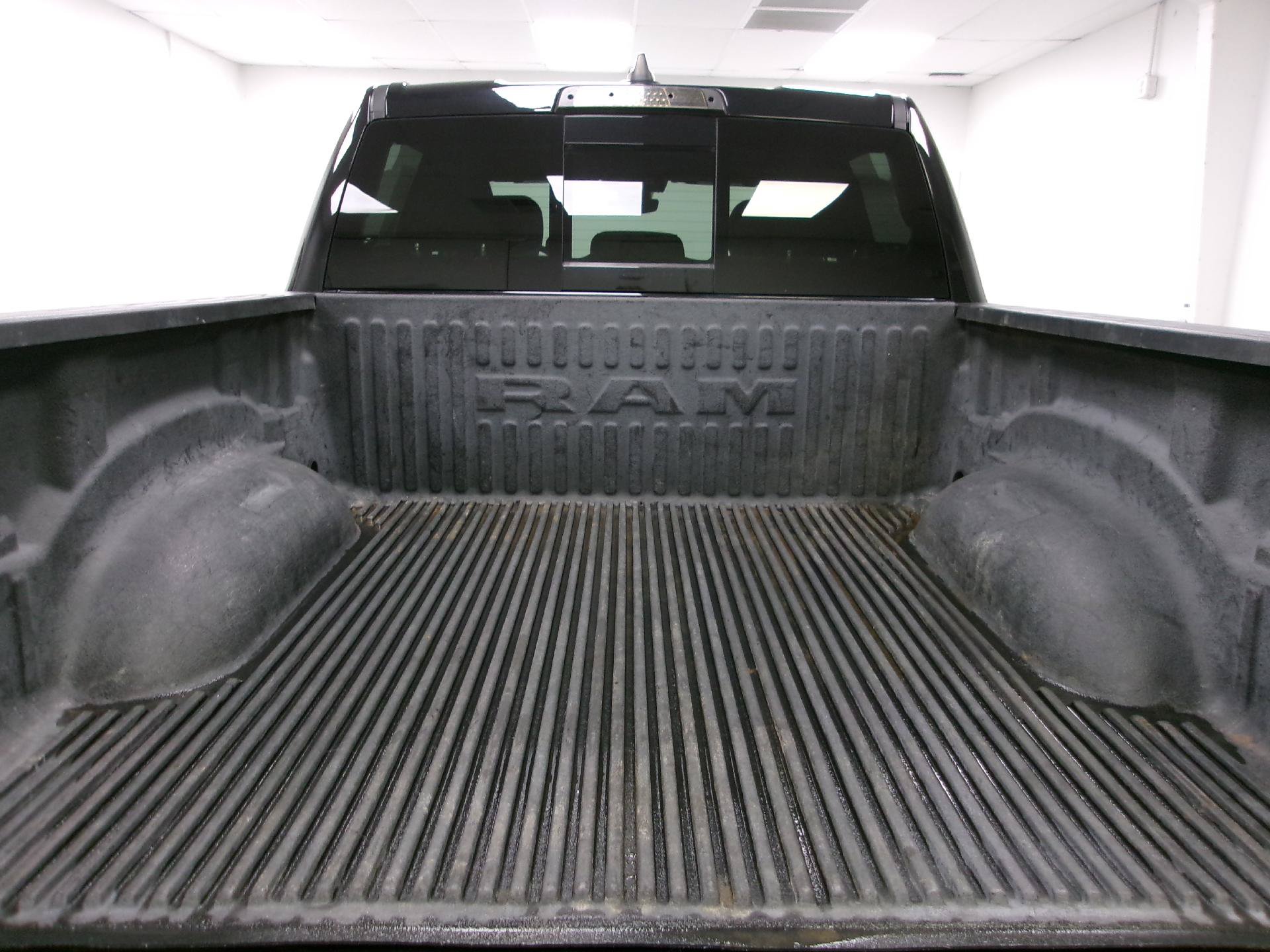 Used 2019 RAM 1500 Big Horn AWD/4WD image 10