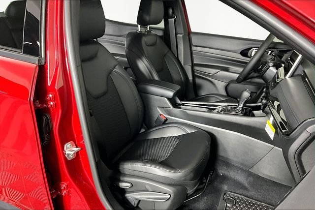 New 2026 Jeep Compass Latitude image 11