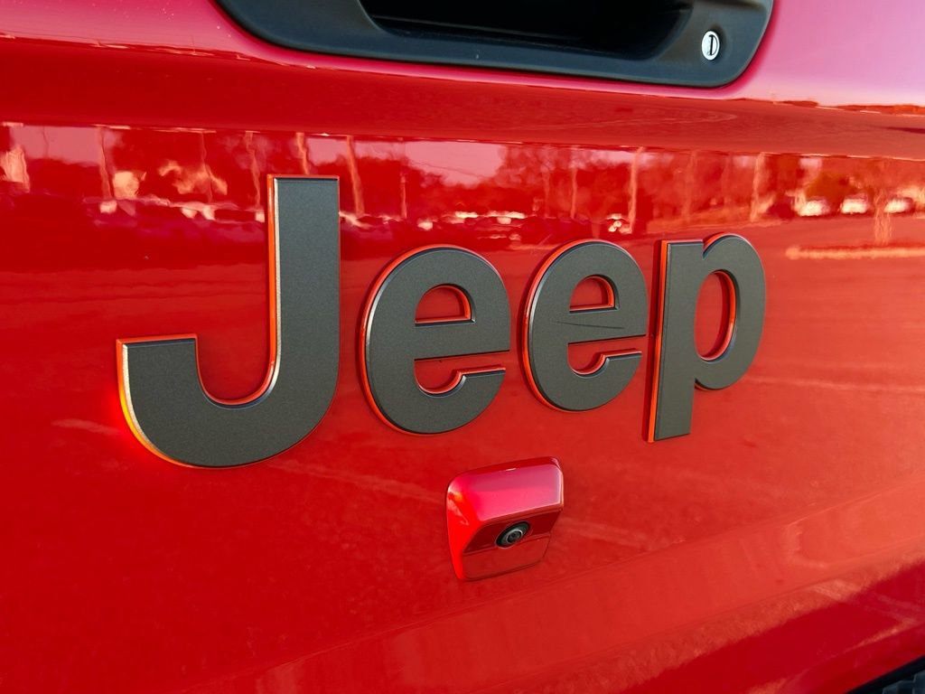 Used 2025 Jeep Gladiator Mojave w/ Convenience Group image 57