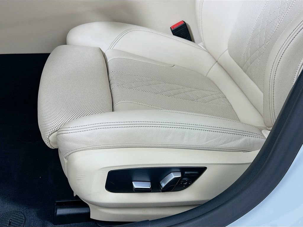 Certified 2023 BMW 530i w/ Convenience Package image 20