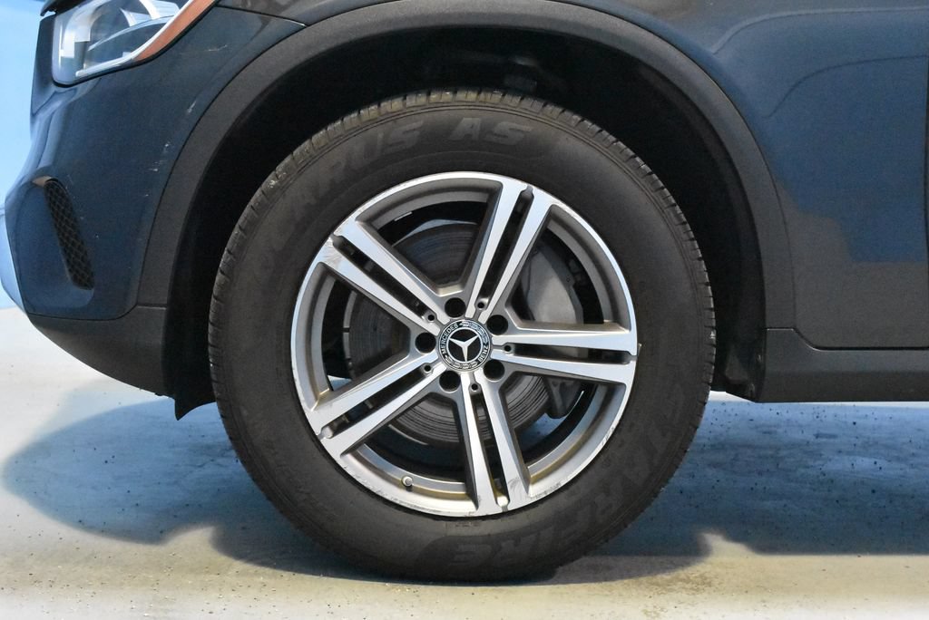 Used 2020 Mercedes-Benz GLC 300 4MATIC image 25